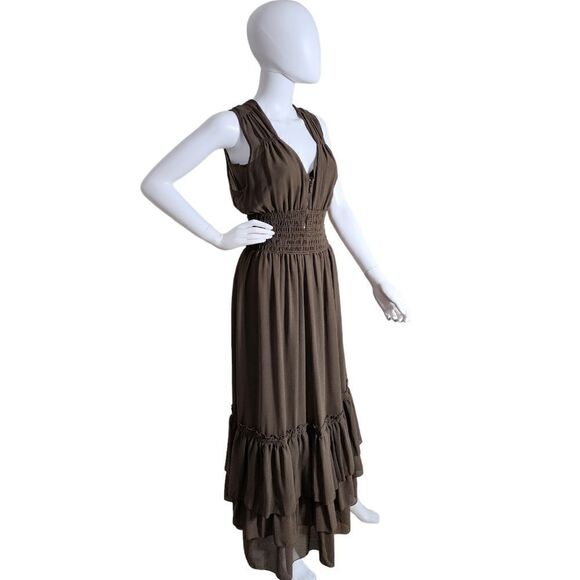 Romeo and Juliet Couture - Picture 5 of 13